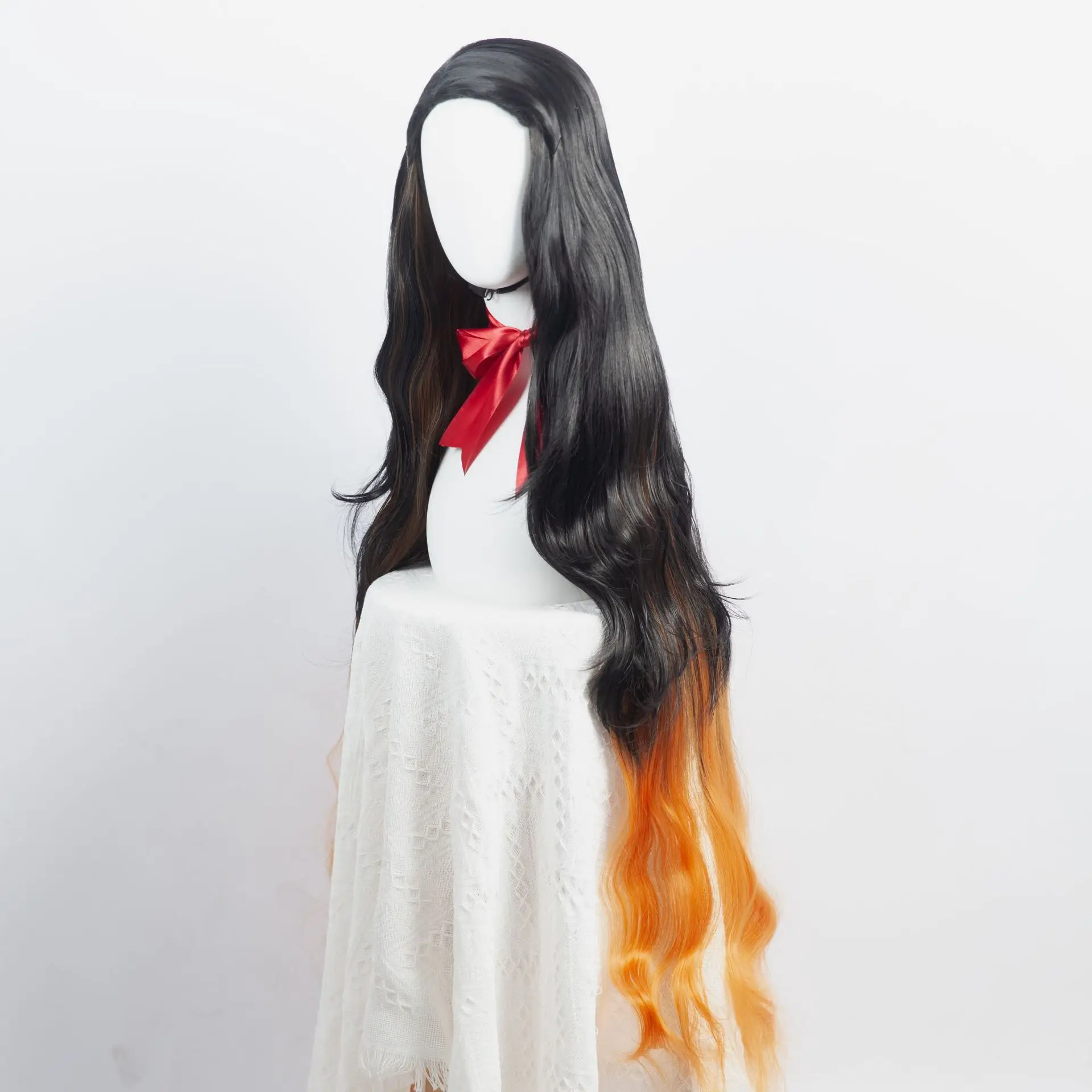 Personagem de anime Nezuko Kamado gradiente longo rolagem peruca cosplay fundida mercadorias