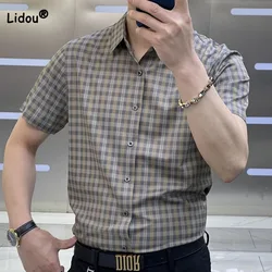 Camisa ajustada con estampado a cuadros para hombre, ropa de negocios de manga corta, de un solo pecho, a la moda, verano, 2023