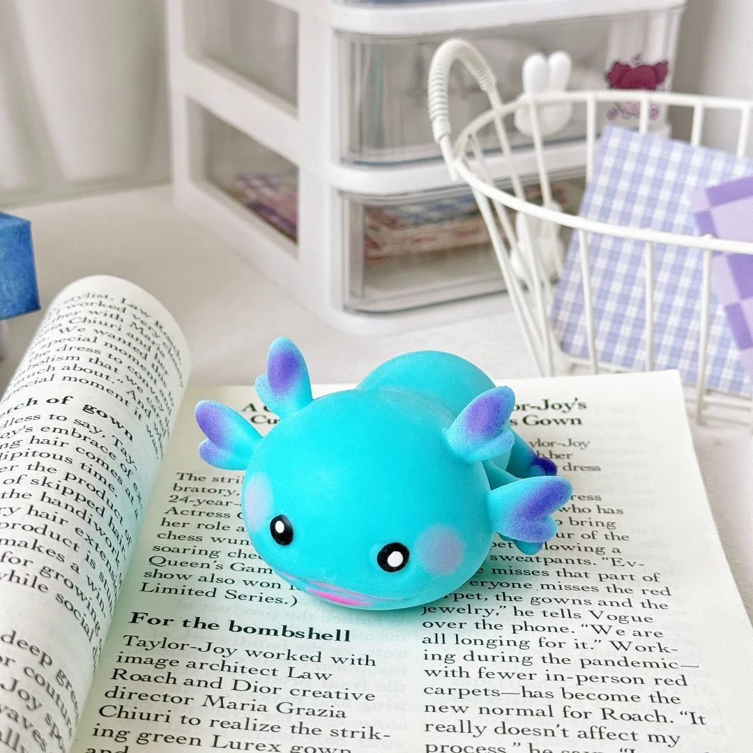 Cartoon Salamander Stress Relief Toy Cute Pinching Sensory Fidget Toy for Anxiety Fun Novelty Animal Desk Toy & Creative Gift