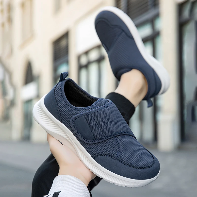 Atmungsaktive Netz‑Freizeitschuhe für Herren mit breiter Zehenkappe, verstellbarer Klettverschluss, leichte stoßdämpfende Sohle, orthopädische Schuhe für Senioren, Hallux Valgus, geschwollene Füße und diabetische Füße – Detail 2