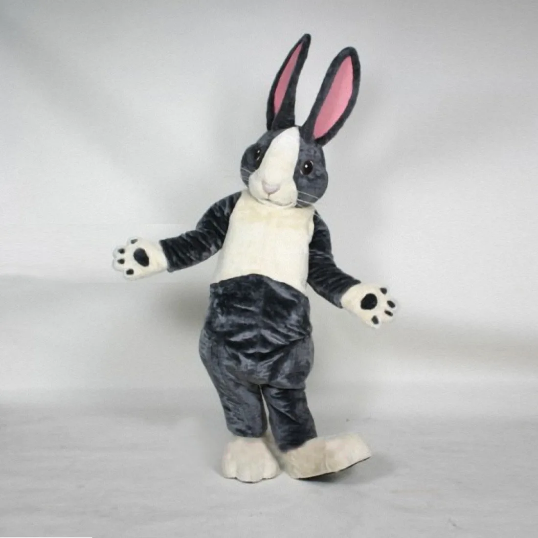 

Bernie Rabbit Mascot Costume New Hot Sale Custom Grey Bunny Easter Theme Cosplay Fancy Dress Kits Holiday School Carnival Party