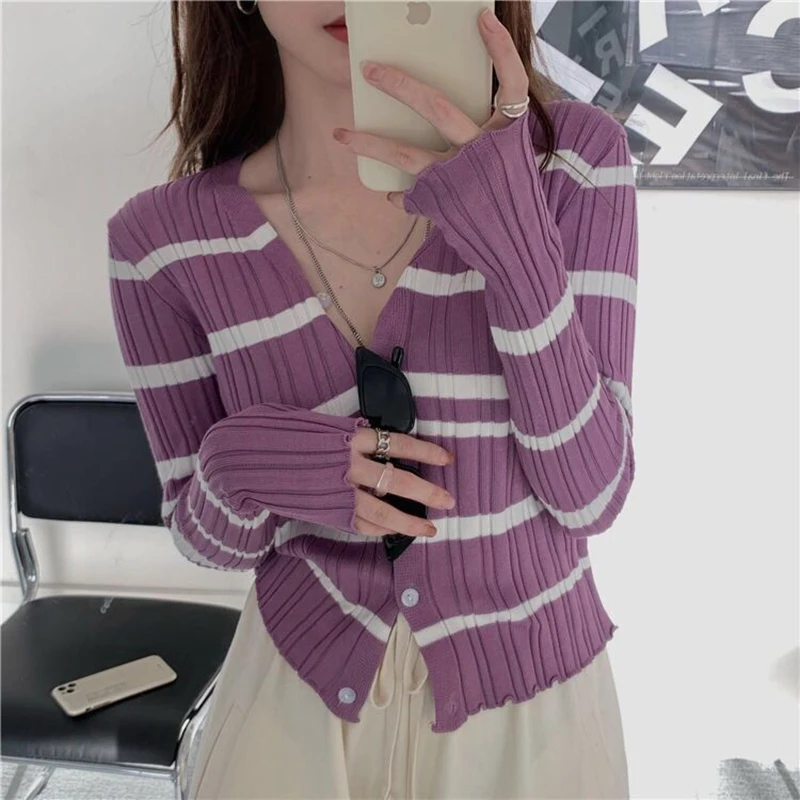 Y2k Stripe Women Cardigan Korean Knitted Slim Button Female Casual Tops Autumn New Fashion All Match Chic V Neck Ladies Crop Top