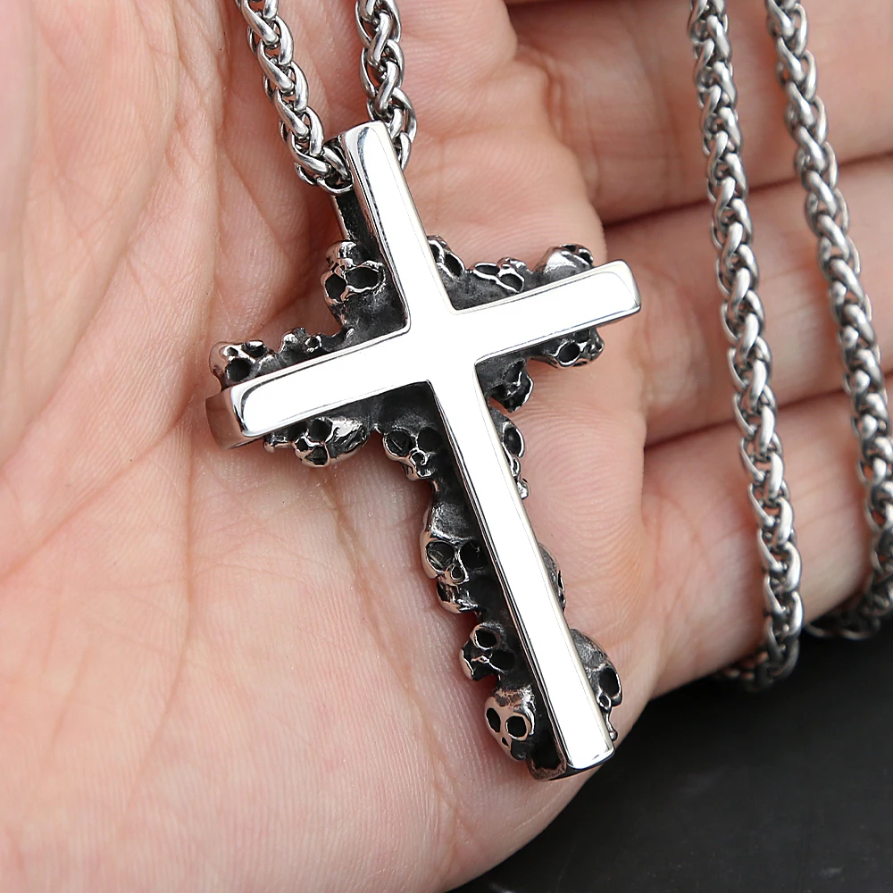 Collane con ciondolo ad alta lucidatura con teschio gotico da uomo collana con croce in acciaio inossidabile Punk amuleto di moda regali di gioielli religiosi