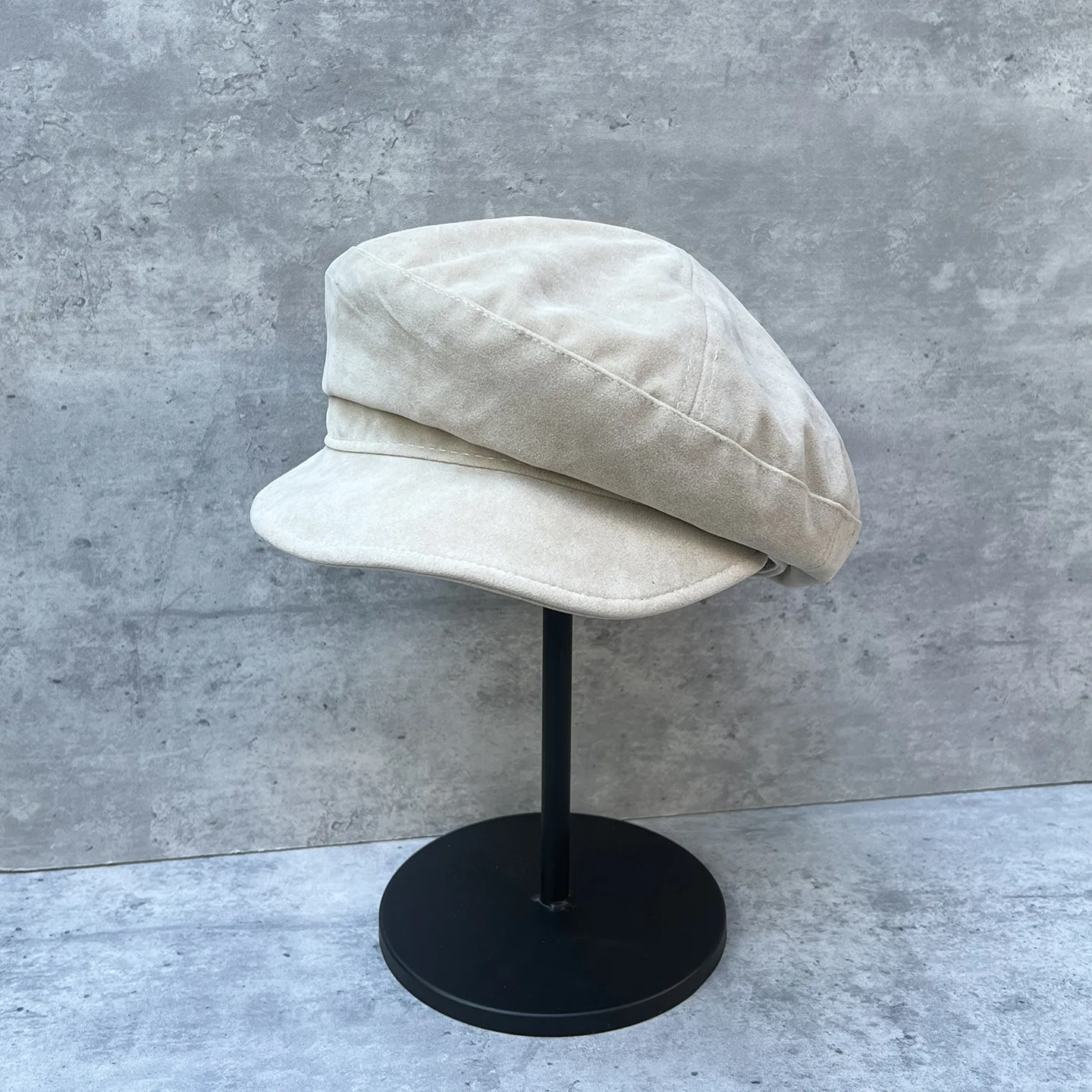 

Elegant Minimalist Suede Newsboy Cap Stylish Octagonal Hat for Women Autumn Fashion Accessory Versatile Simple Classy Headwear