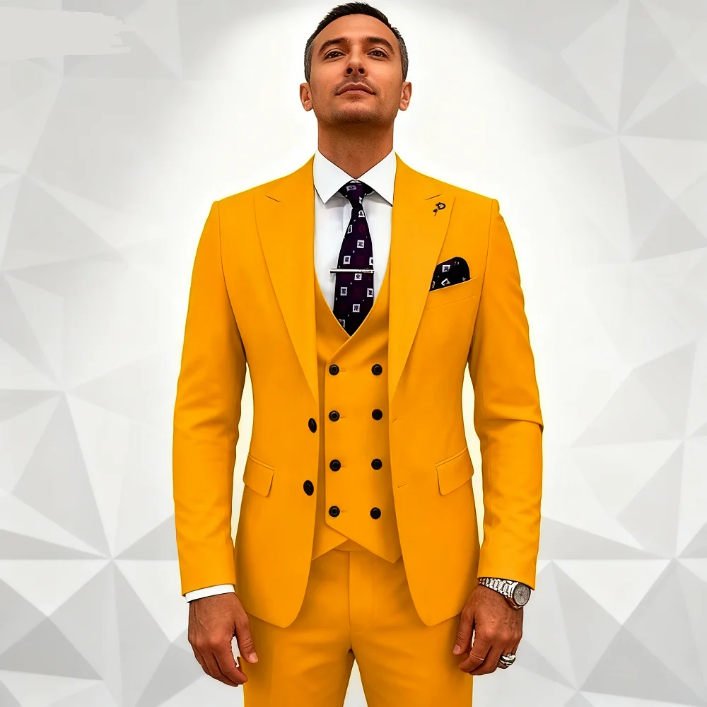 

Elegant Pink 3-piece Men's Tuxedo Suit with Peak Lapel Blazer Vest And Pants Set for Wedding Business Banquet Groom Attire