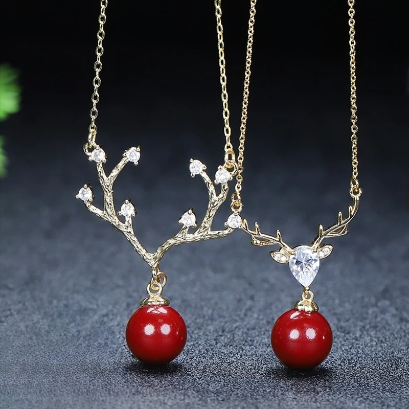 

Стильный и изысканный кулон из киновари, подходящий для повседневного ношения и в качестве аксессуара.