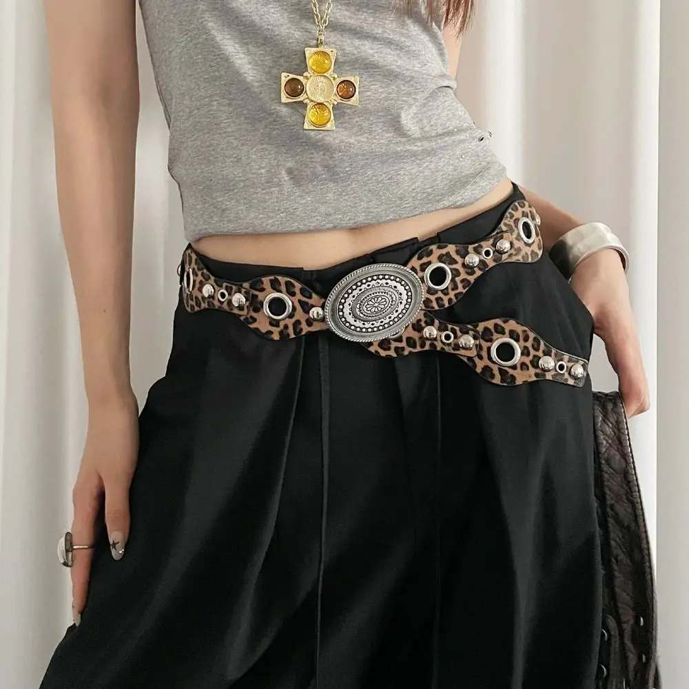 Cintura con rivetti da donna vintage alla moda Cintura in pelle leopardata Y2k Cintura gotica Harajuku Abito Jeans Cintura Streetwear