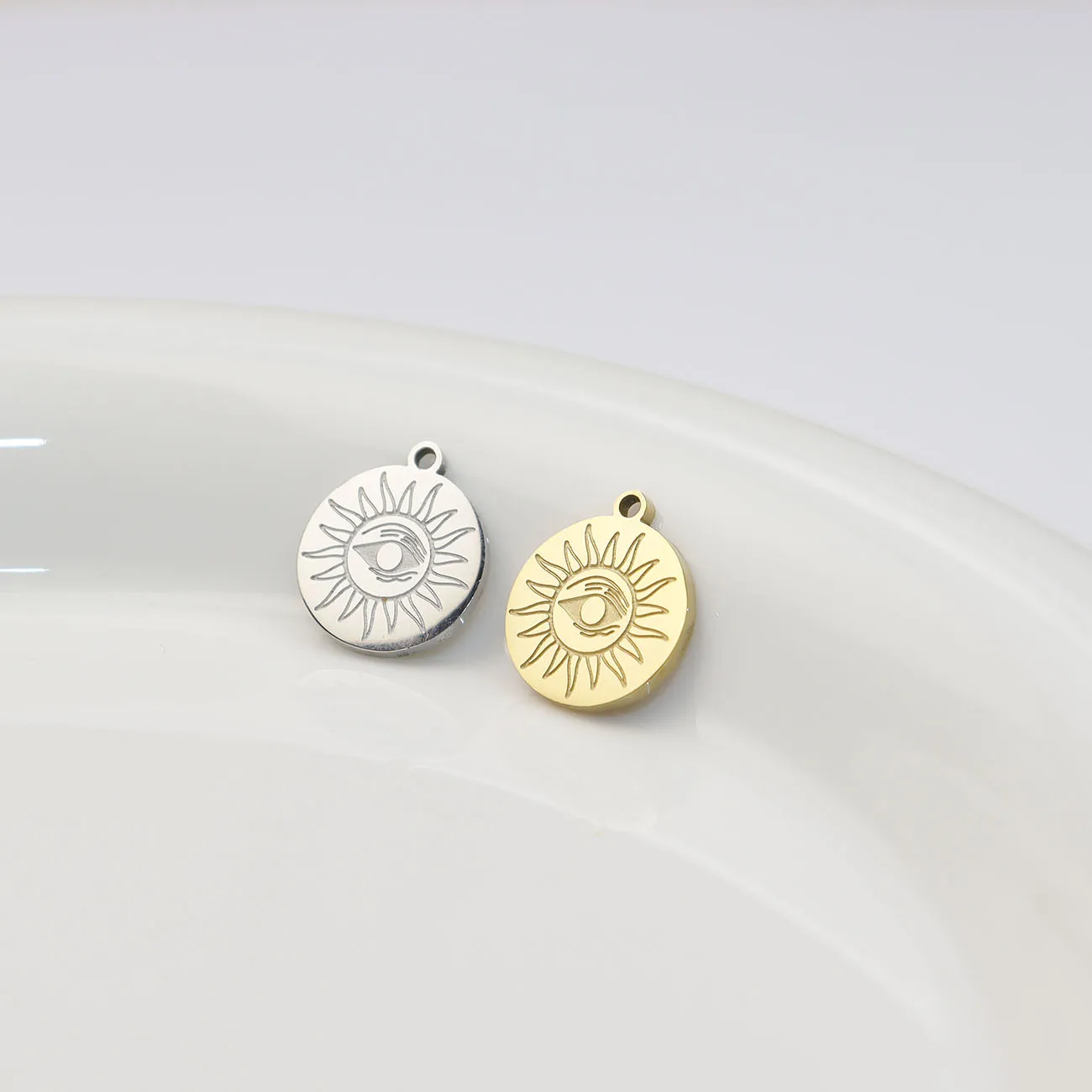 5pcs 304L Stainless Steel PVD Plate Beautiful Coin Charms Pendant DIY Handcraft Waterproof Women's Fashion Jewelry Accessory