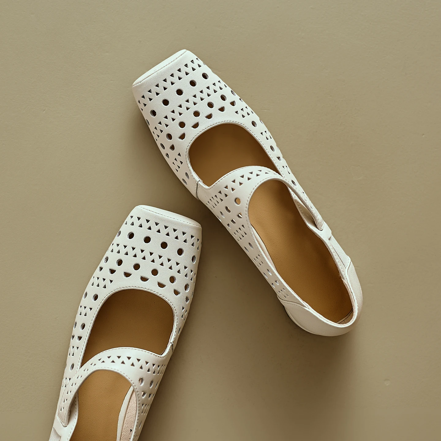 

Fashion Women Summer Sandals Top Quality Low Heels Genuine Leather Hollow Out Pumps comfortable Casual Women Shoes Office Party