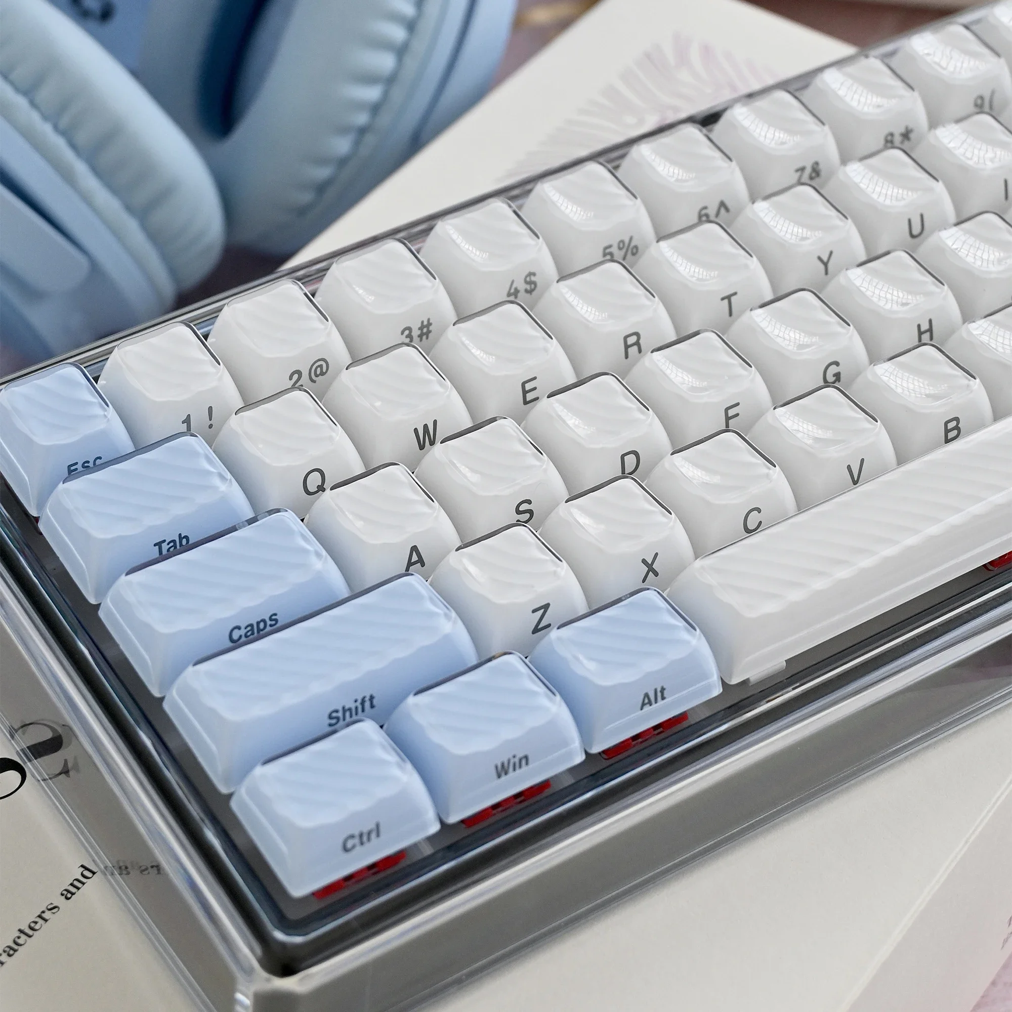 Crystal Wave blauw/roze sleutelkappen 136 toetsen PC zijgegraveerd OEM-profiel geschikt voor 60% - 108% keycaps voor mechanische toetsenbordaccessoires