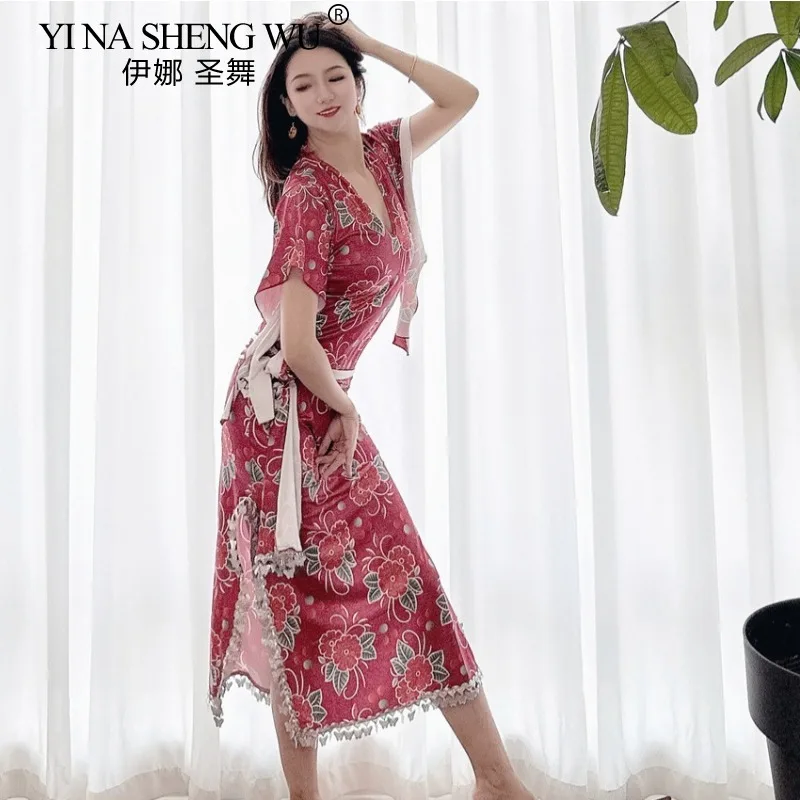 Vestito di danza del ventre Rosso mattone stampato Farfalla Abito con paillettes Stile shabby Pratica sul palco Performance Abbigliamento da ballo per ballerine femminili