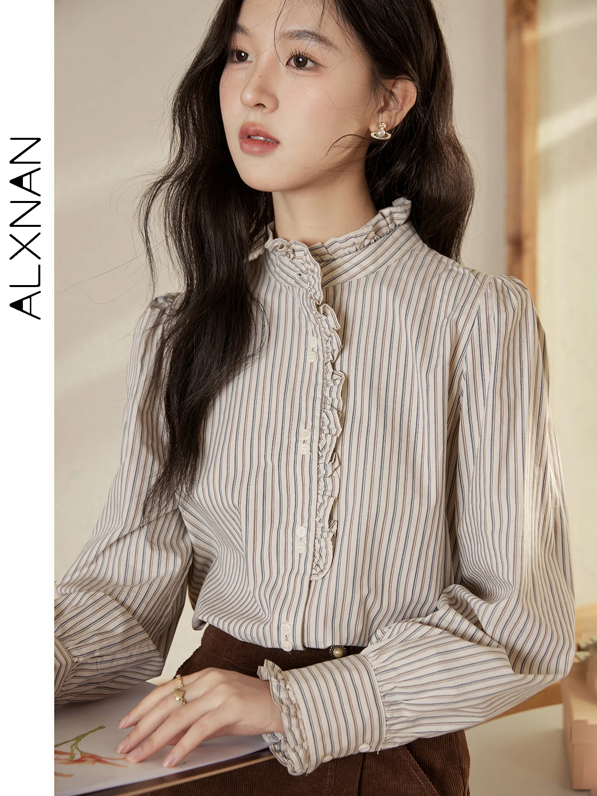 

ALXNAN French Vintage Temperament Striped Shirt for Women Agaric Edge Round Collar Long Sleeve Lady Early Fall Casual Top L39966