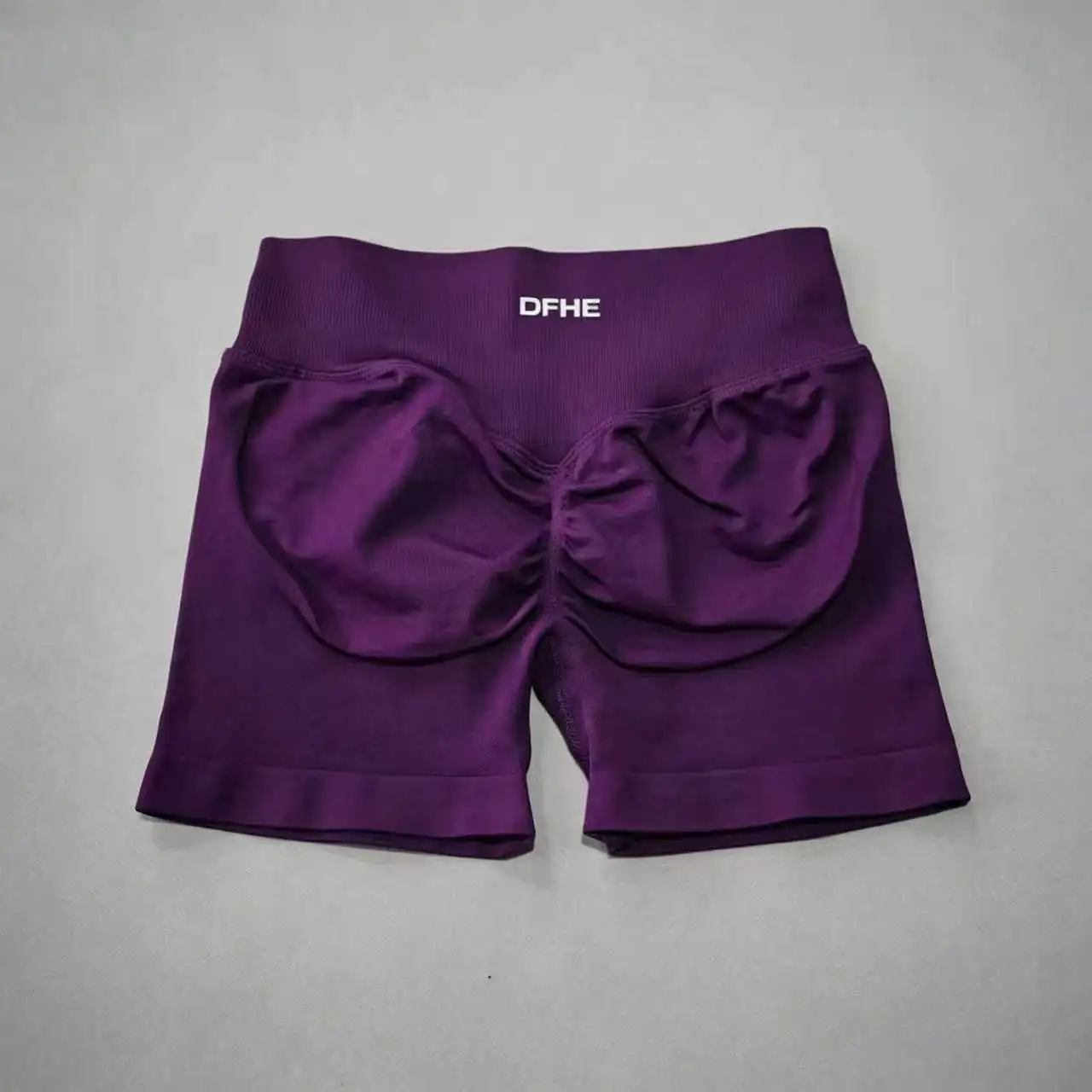 Pantaloncini yoga donna in nylon a vita alta