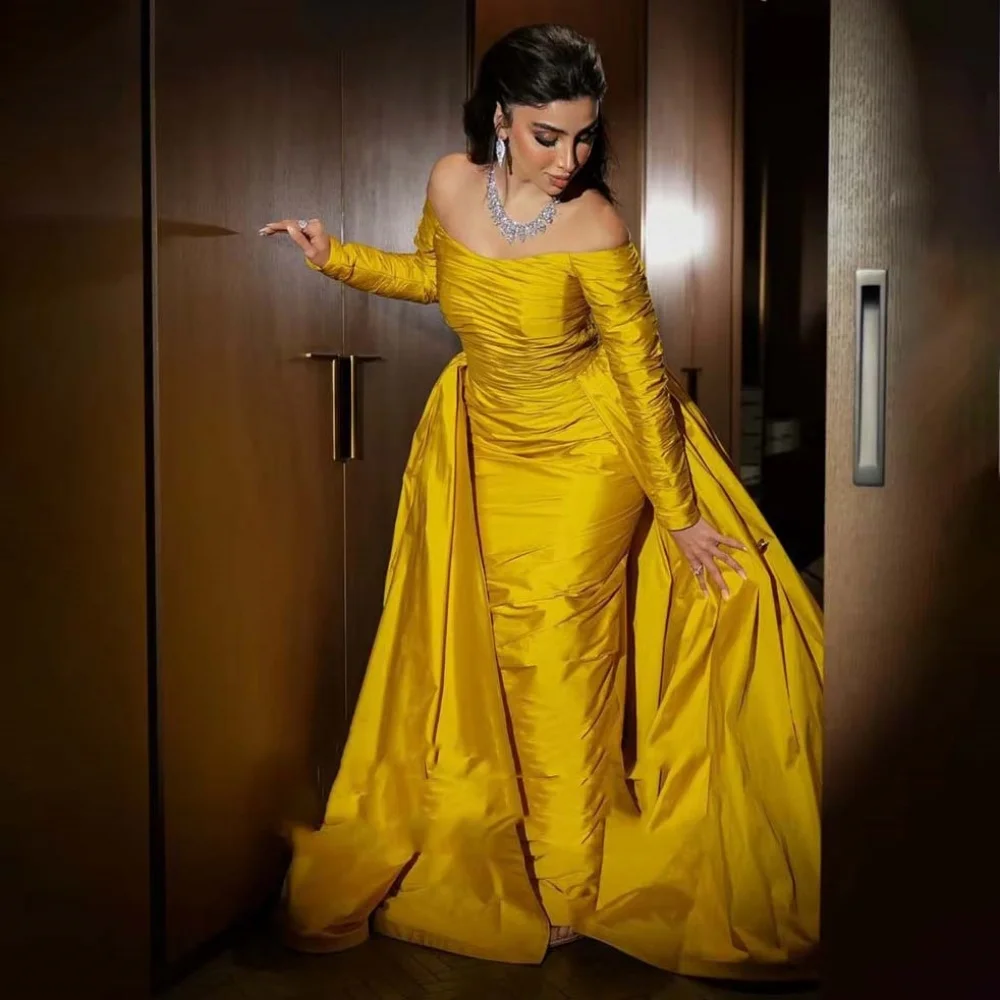 

Customized Exquisite Long Sleeve Women Prom Dress Boat Neck Charming A-line Floor Length Party Dress Women Evening Gown