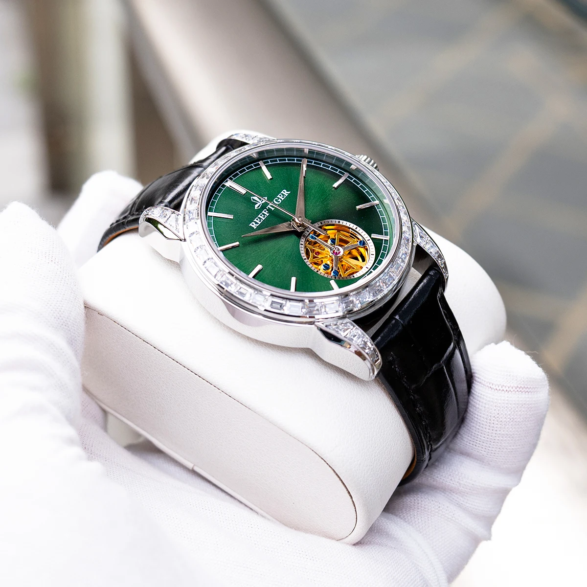 ريف تايجر للرجال 316L الفولاذ المقاوم للصدأ الزركون الحافة توربيون ساعة أوتوماتيكية فريدة من نوعها الأخضر الهاتفي الجلود ساعة ميكانيكية RGA1904