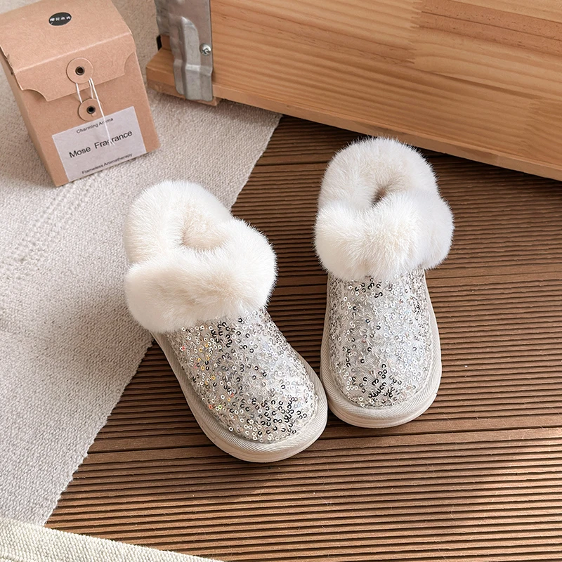 

2025 зимние новые детские зимние сапоги для девочек, модные корейские стильные нескользящие универсальные теплые хлопковые туфли на мягкой подошве с мягкой подошвой