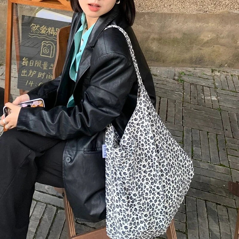 

Leopard Print Women's Shoulder Bag High-Capacity Woman Bags Ethnic Style Totems Canvas Shopper Bag Fashion Versatile White Brown
