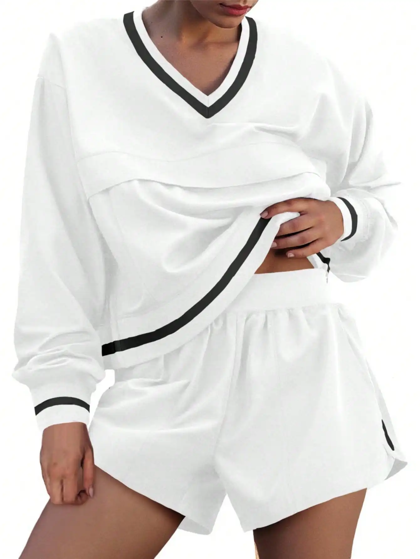 

Fisoew женский комплект для тренировок из 2 предметов Y2K, толстовка с длинным рукавом и v-образным вырезом, шорты для бега с высокой талией, повседневный спортивный костюм свободного кроя, осень