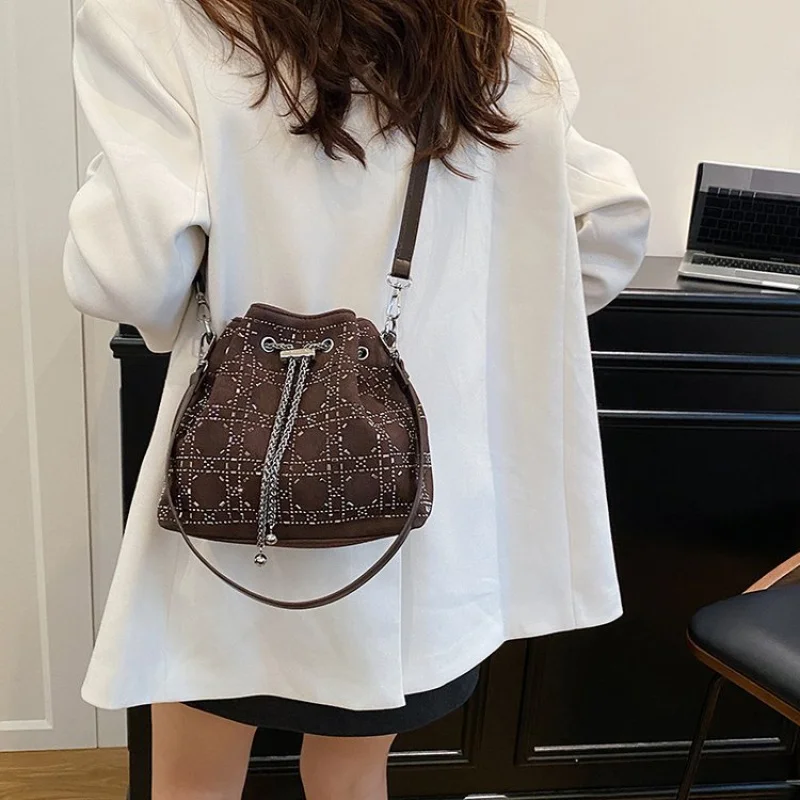 

Premium Women's Messenger Bag Made Of Microfiber Leather Boasting Luxor High-End Commuter Lightweight Soft Look​