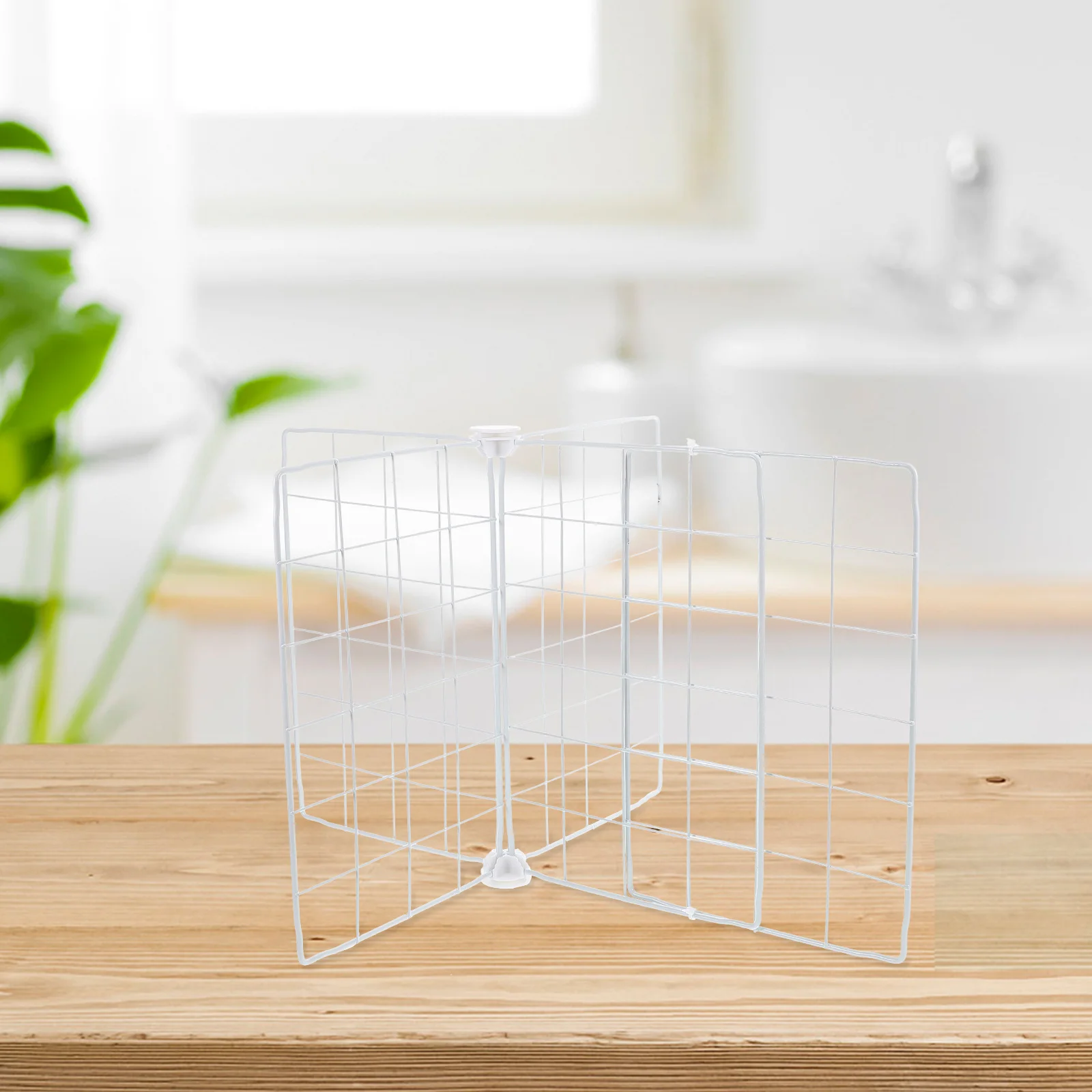 

Refrigerator Separator with Ventilation Grid Iron Fridge Divider for Freezer Compartment Flexible Shelving Adjustment for Neat