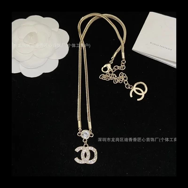 عظم الثعبان الصغيرة جولة كريستال الماس قلادة تنوعا عالية الشعور مزاجه المشاهير نمط الماس المد