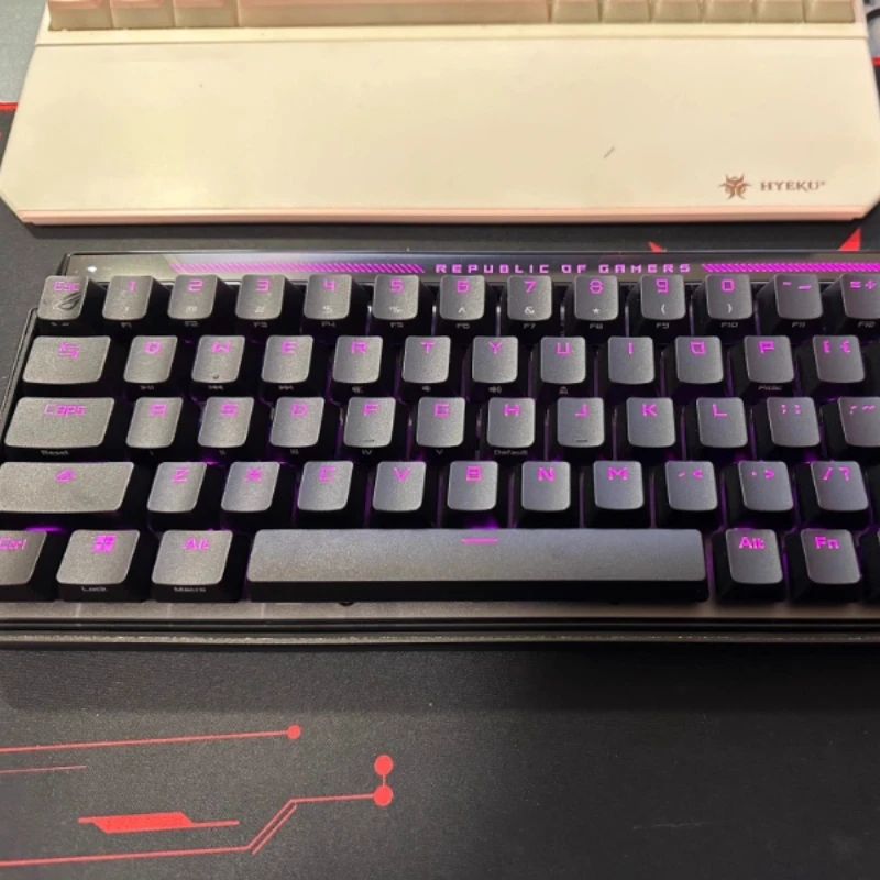 

ROG Ace HFX Клавиатура с магнитной осью Пользовательская проводная RGB 8 кГц 0,125 мс RT Игровая киберспортивная механическая клавиатура для геймеров Дизайн unseal