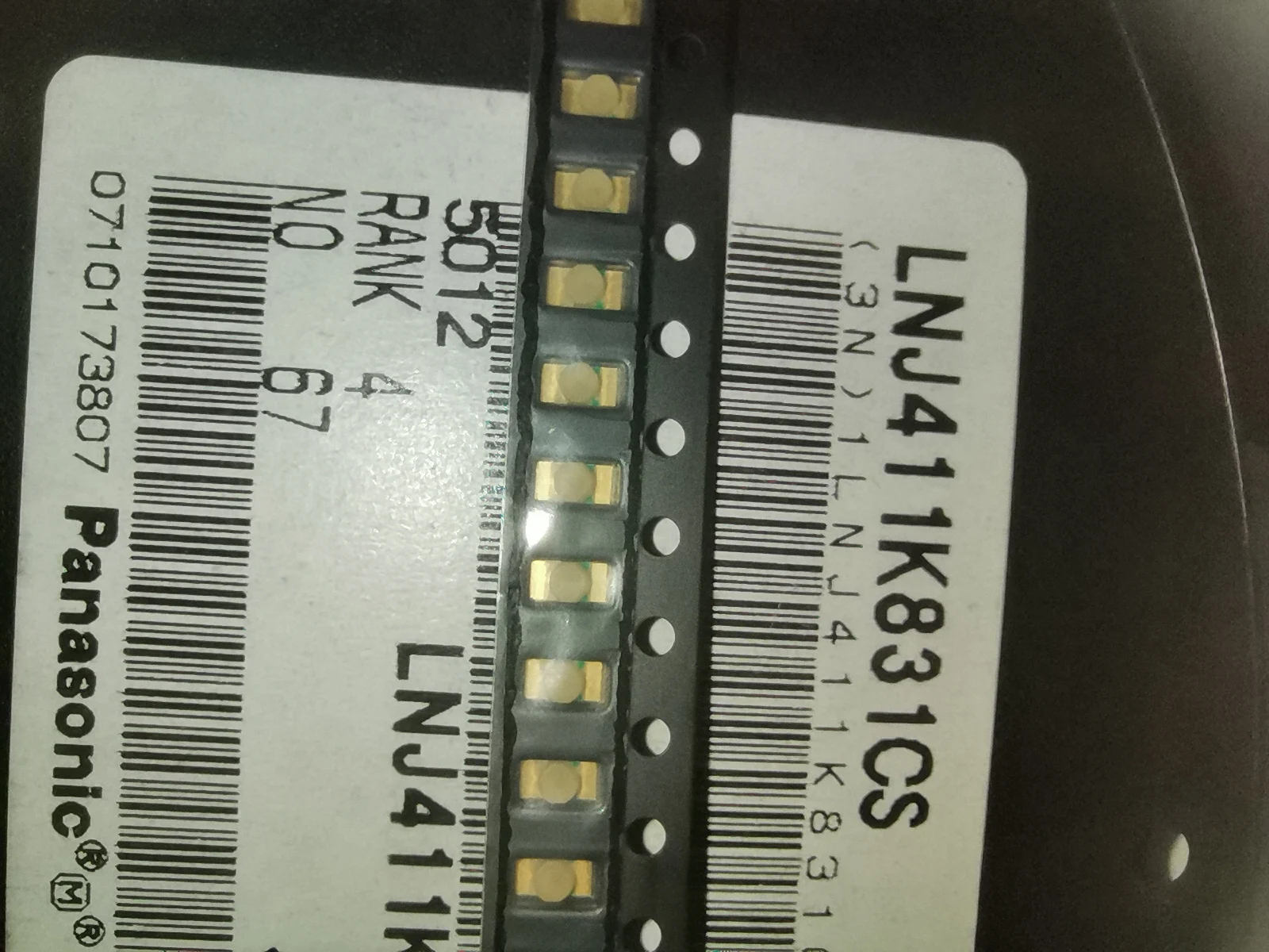 

50 шт./LNJ411K831CS 1206 (3216) SMD светодиодный желтый светодиодный индикатор