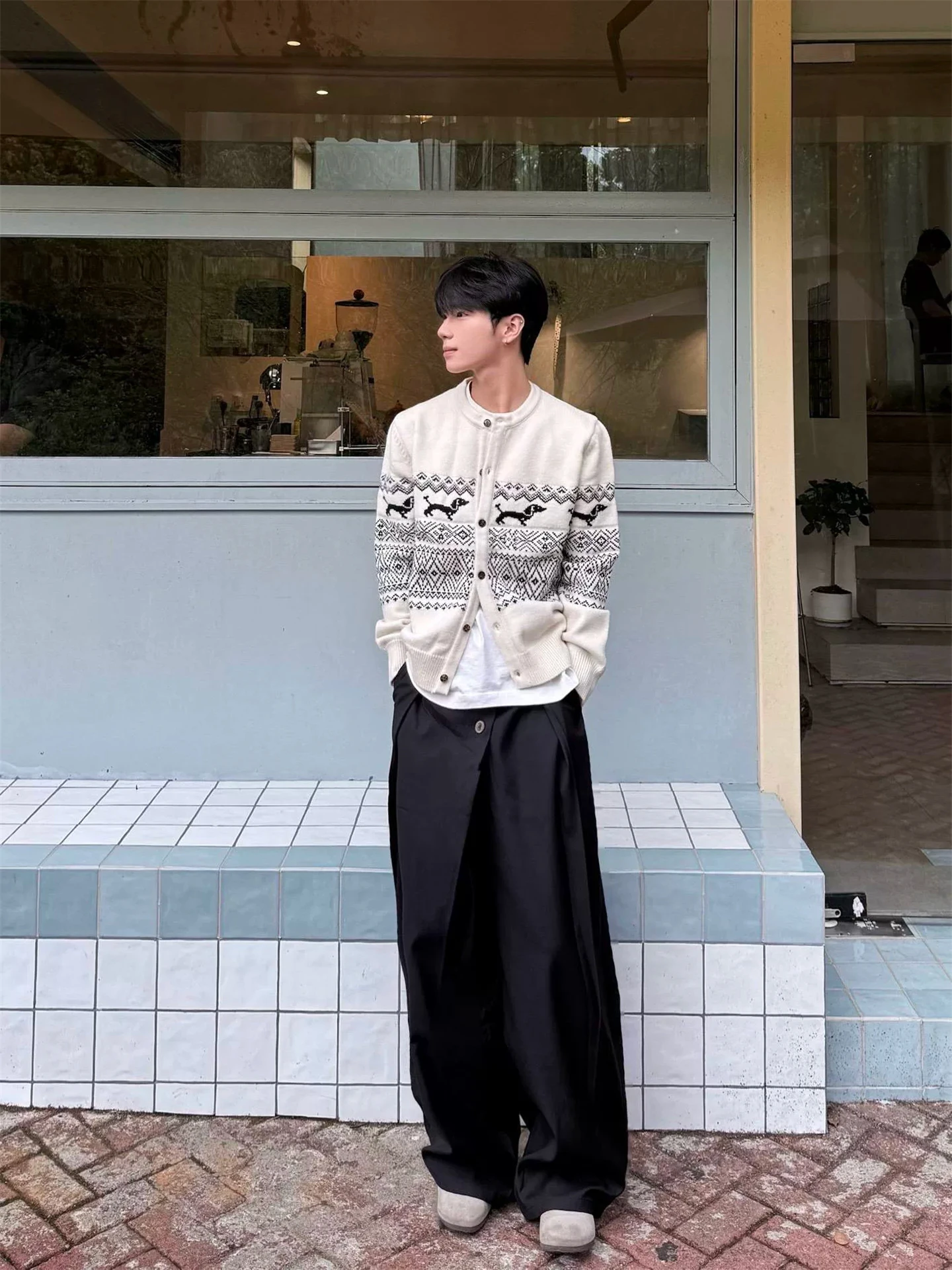 Men's Loose Knitted Cardigan Sweater Button up Vintage Style Winter Warm Sausage Dog Pattern Casual Top Fashionable round Neck