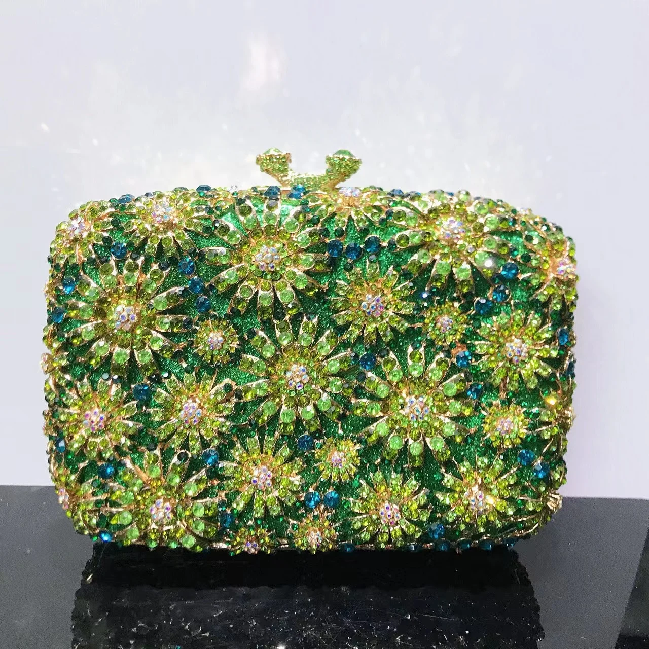 

New Arrival Women Crystal Clutch Evening Purse Luxury Rhinestone Flower Bridal Wedding Handbags Party Cocktail Prom Dinner Bags