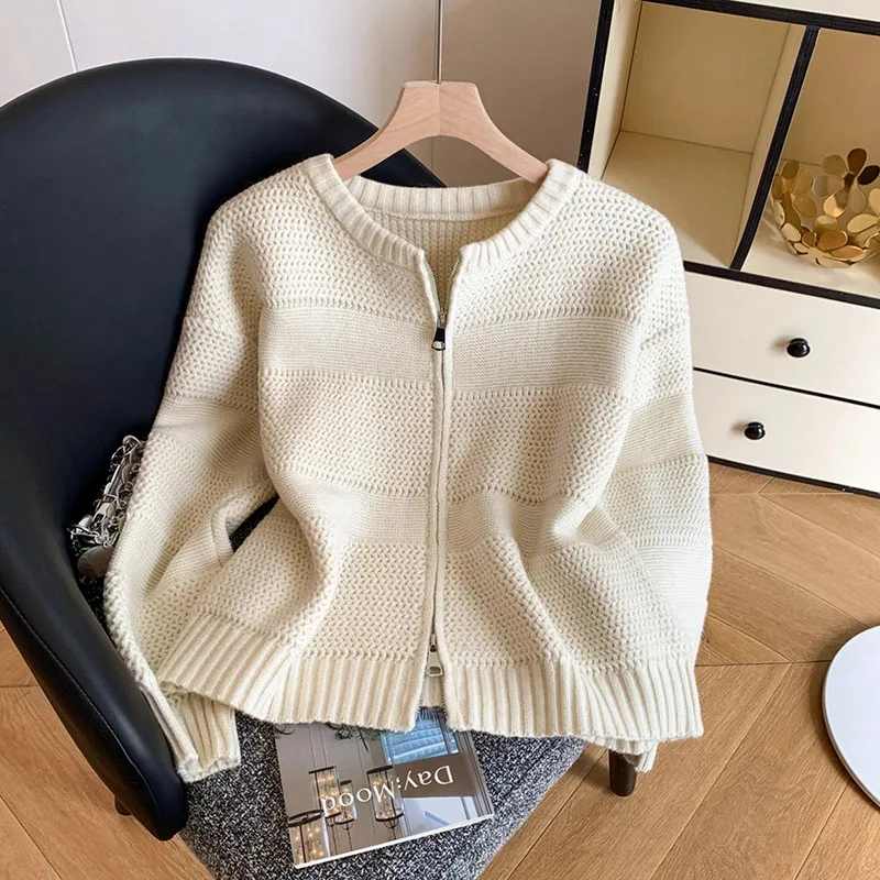 

Sweater Women's Spring and Autumn New Loose Pocket Double-head Zipper Round Neck Cardigan Top Soft Knitted Jacket
