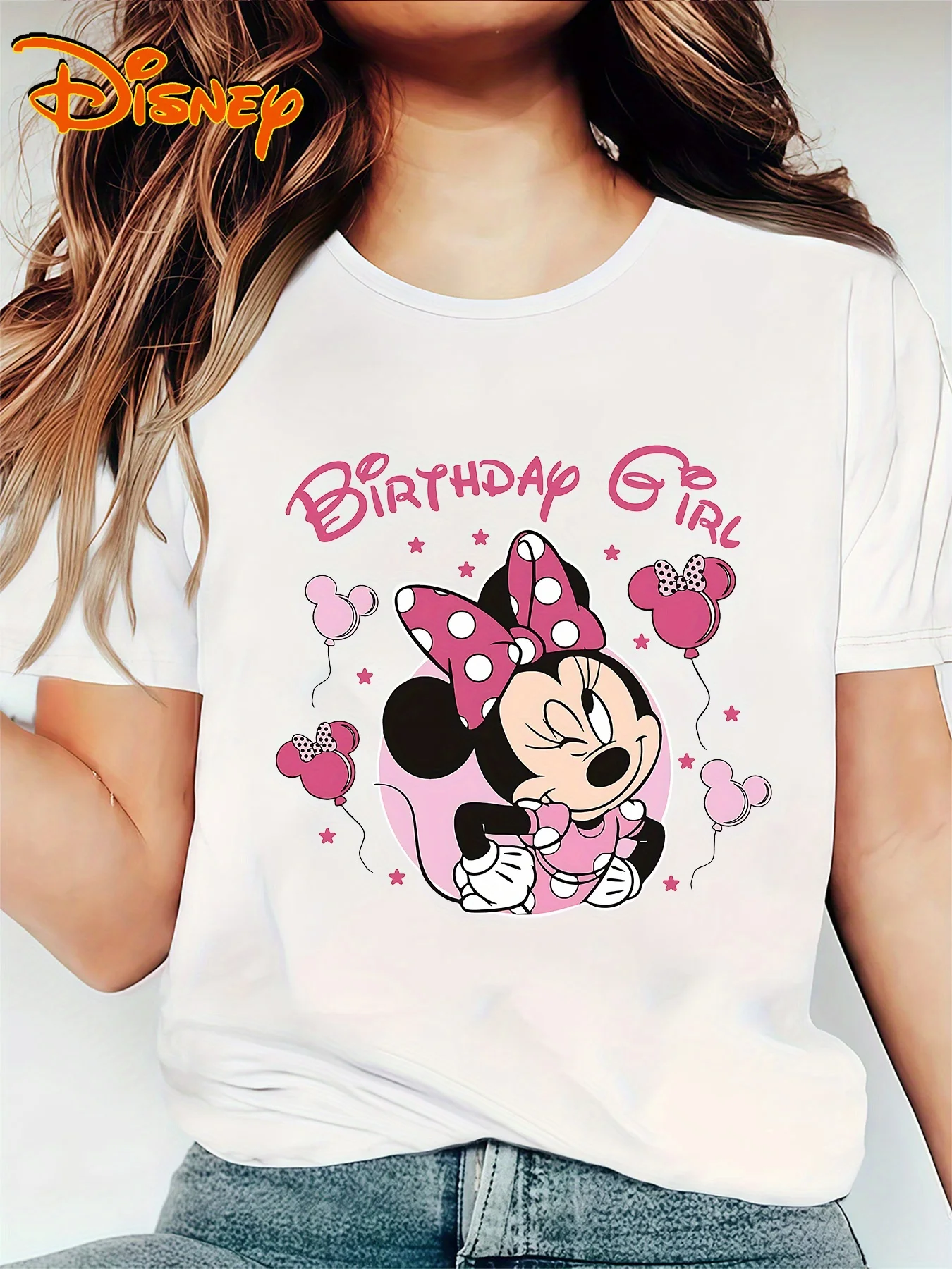 

2025 Женская повседневная удобная уникальная черная футболка с круглым вырезом и короткими рукавами с принтом Disney с уникальным улыбающимся лицом