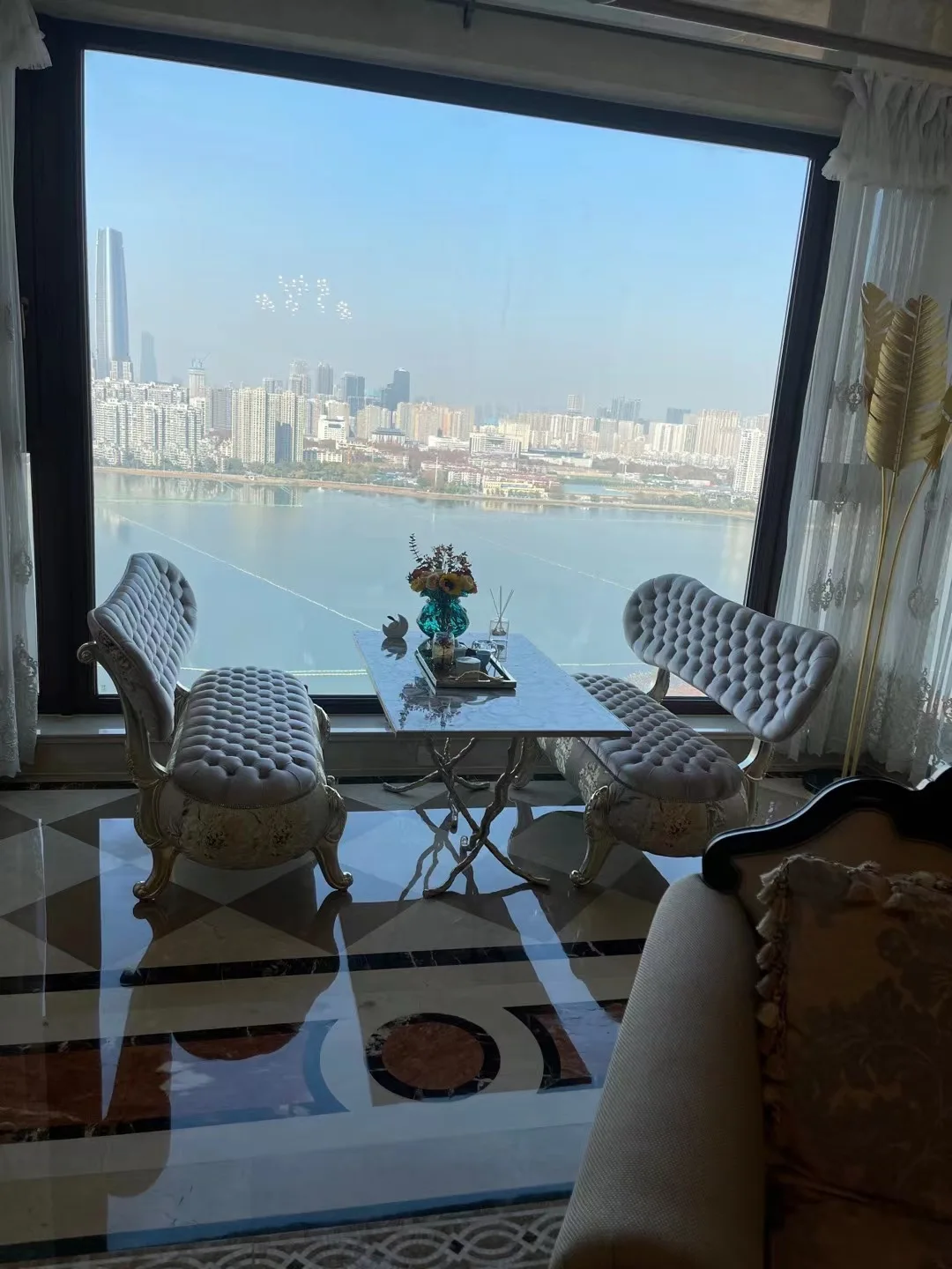 مصباح أرضي لغرفة المعيشة على شكل أوراق الموز الأمريكية الفاخرة الخفيفة