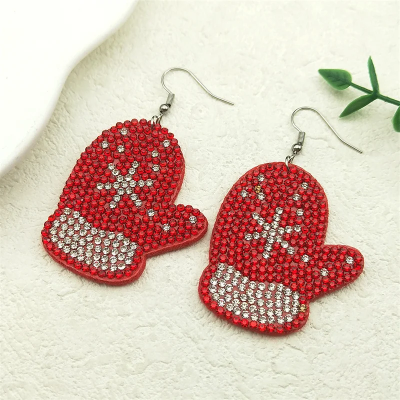 Lovely Christmas Gloves Dangle Earrings For Women Men Rhinestone Handmade Bead snowman Elk deer Festival Drop Earring Jewelry