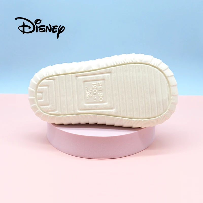 شباشب ديزني كولابورেশন على شكل دب الفراولة مناسبة للاستخدام الداخلي، أحذية شاطئ جديدة للأطفال والكبار، شباشب رائعة للأطفال #5