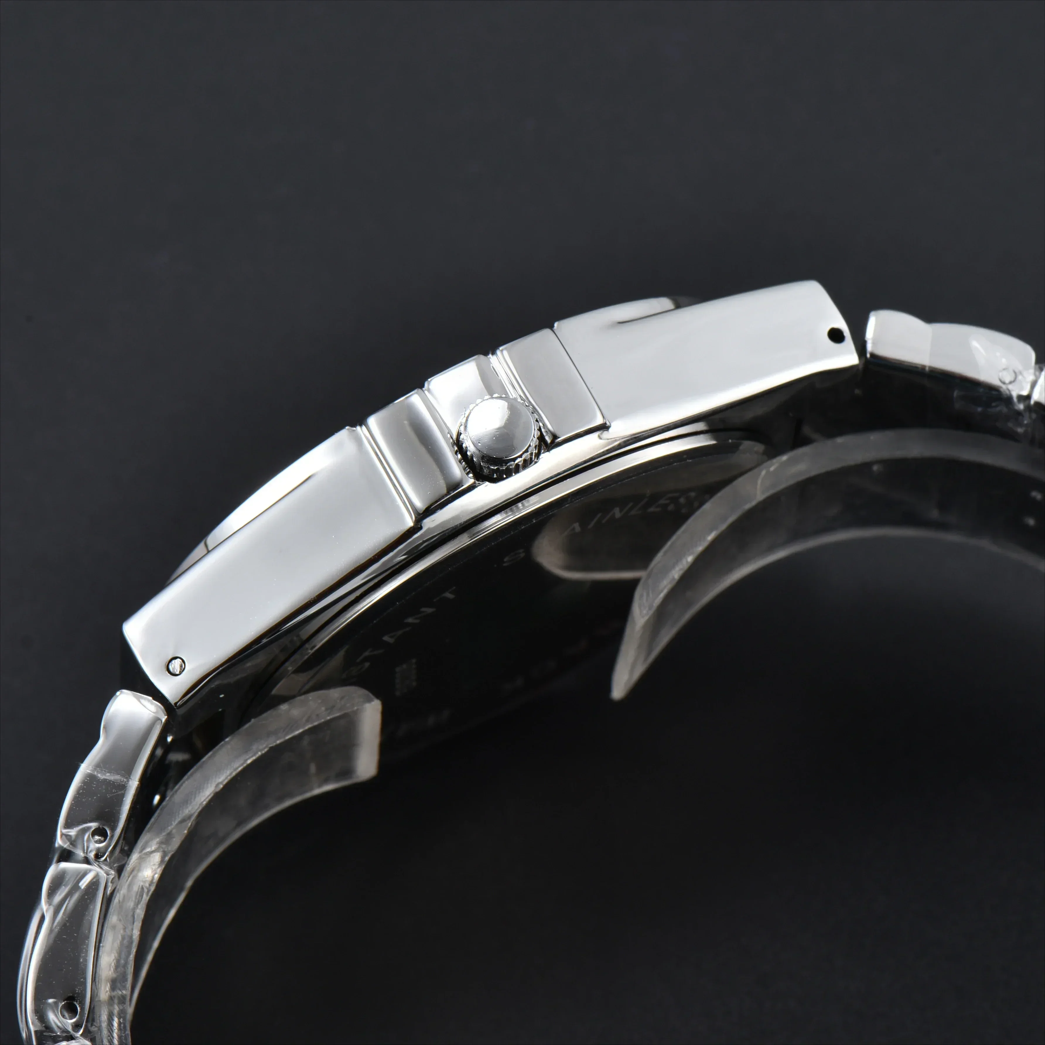 Luxury Brand Fashion Business Casual Sports Multifunctional Chronograph Hot Selling Mens Non-Mechanical Quartz Wrist Watch