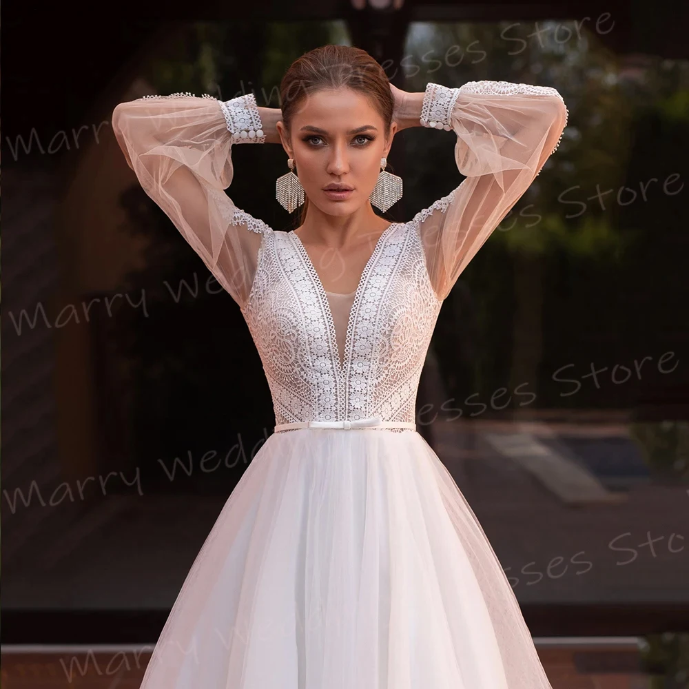 Beautiful Charming A Line Women's Wedding Dresses Classic V Neck Lace Appliques Bride Gowns Long Sleeve Backless Abiti Da Sposa