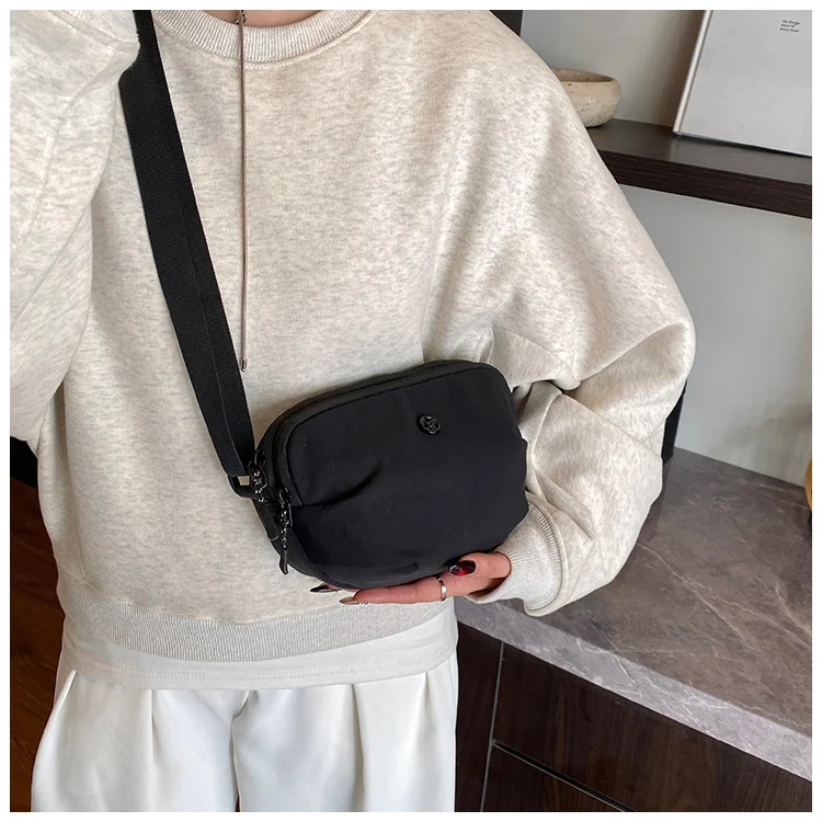 

Nylon Cloth Small Bag Ins Fashionable Single Shoulder Lightweight Casual Cycling Unisex Crossbody Bag