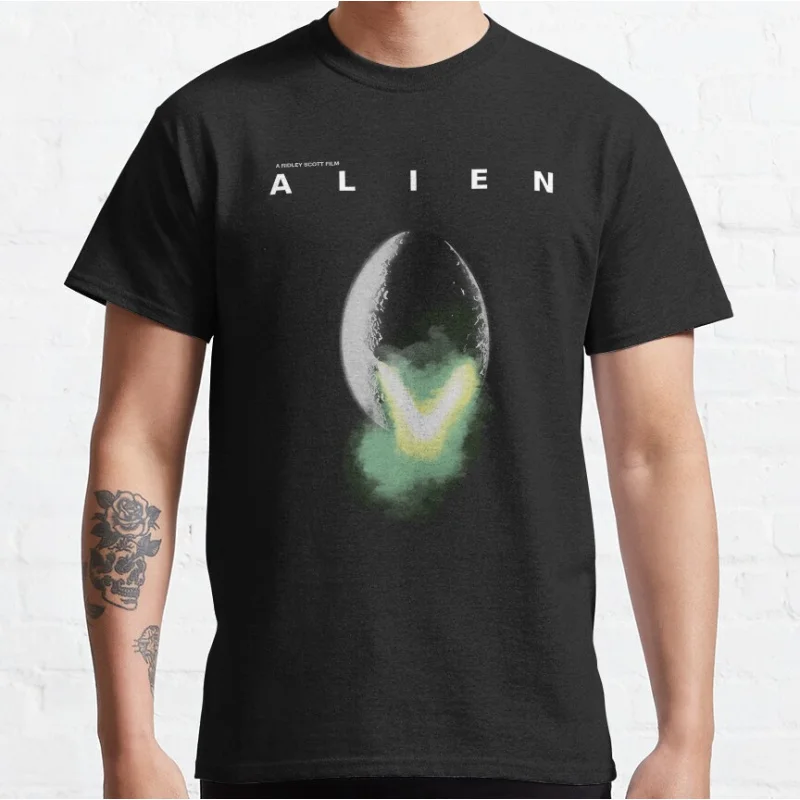 

Alien Movie Poster 80s Vintage sci fi Horror aliens movie scary Xenomorph Graphic T Shirts large size Adult tops S-6XL