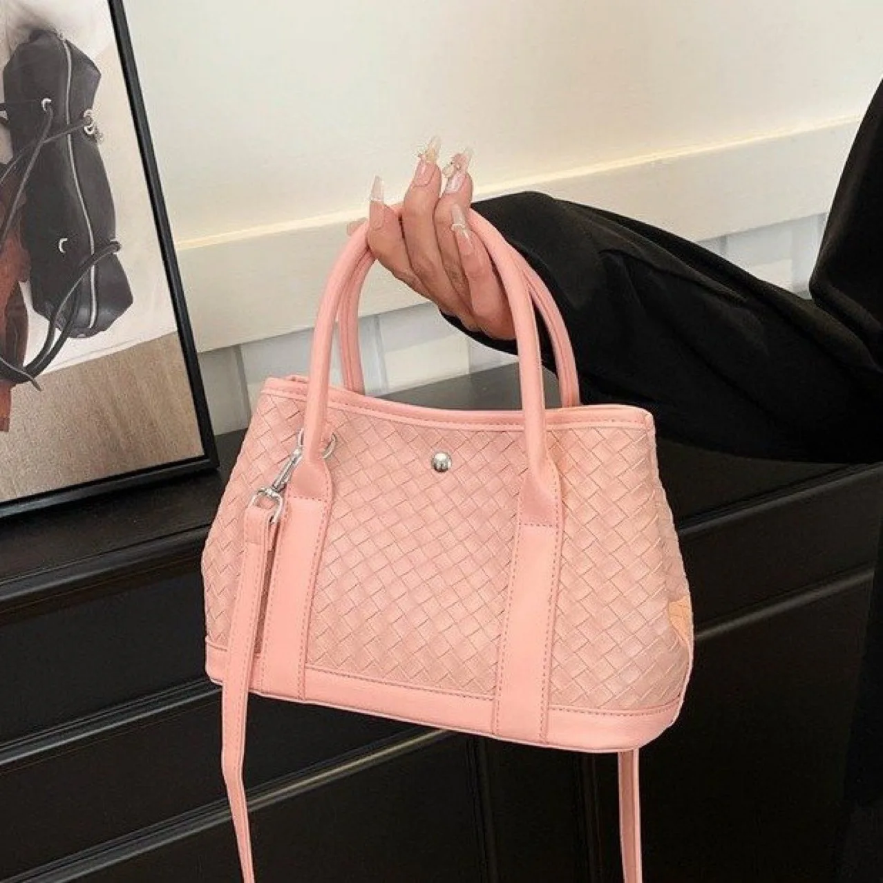 

Women's Woven Handbag 2025 - Elegant Shoulder Bag, Stylish Garden Tote with Crossbody Strap, Boho Chic Purse