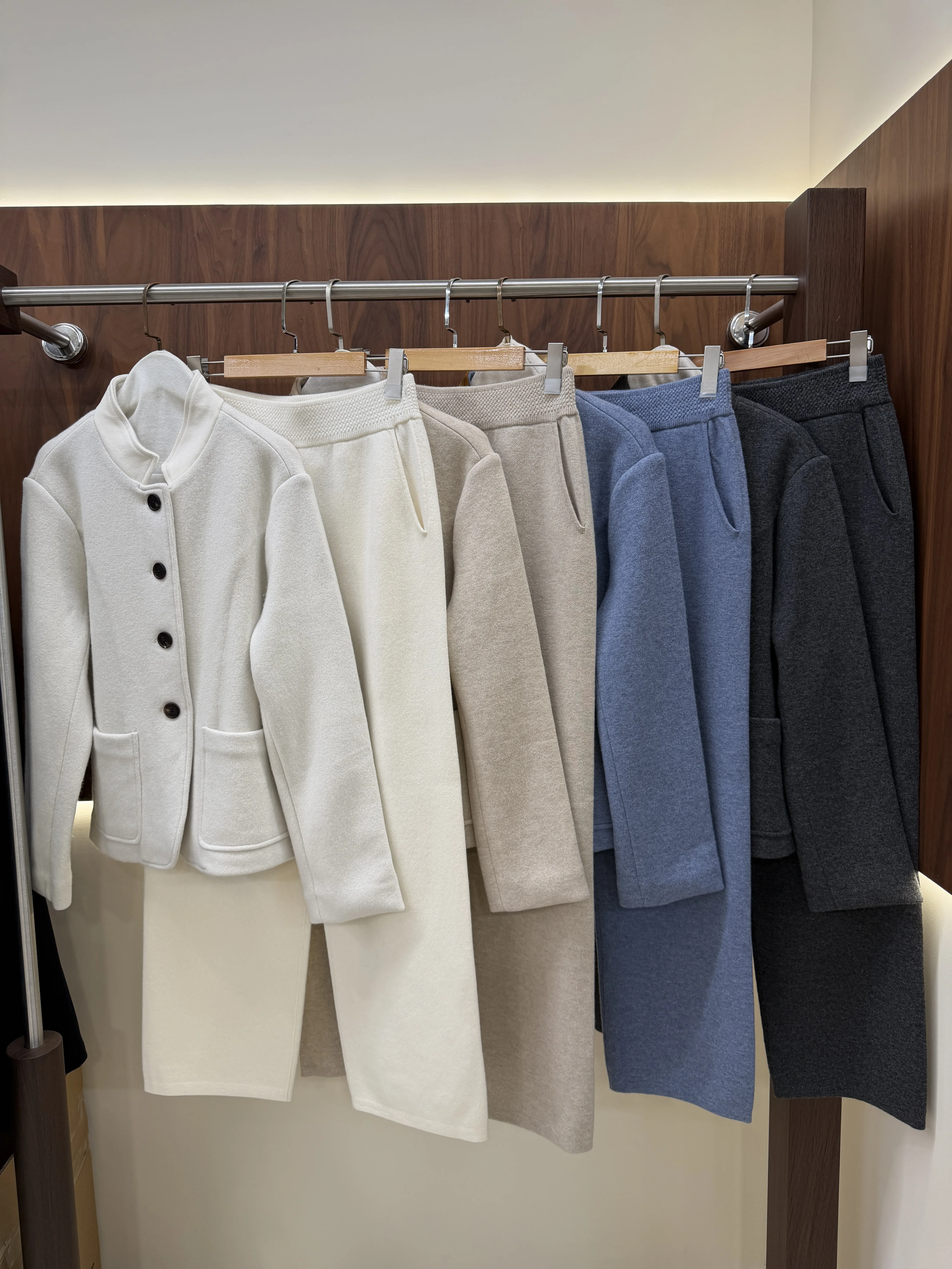 2026Women's Autumn/Winter Cashmere-Wool Knit Set: Stand-Collar Jacket and Wide-Leg Trousers