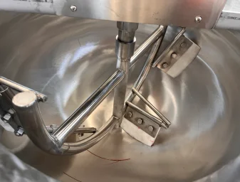 Marmita industrial a gas/vapor/eléctrica para hacer mermeladas con mezclador