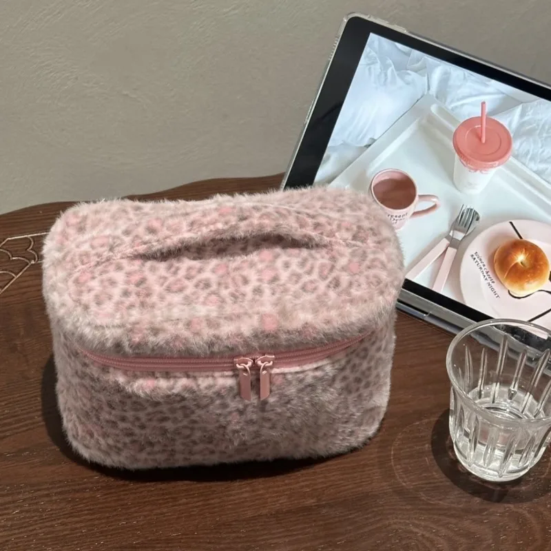 Wear-resistant Travel Toiletry Organizer Cute Storage CasePink Leopard Print Faux Fur Cosmetic Bag Women Plush Makeup Pouch view 2