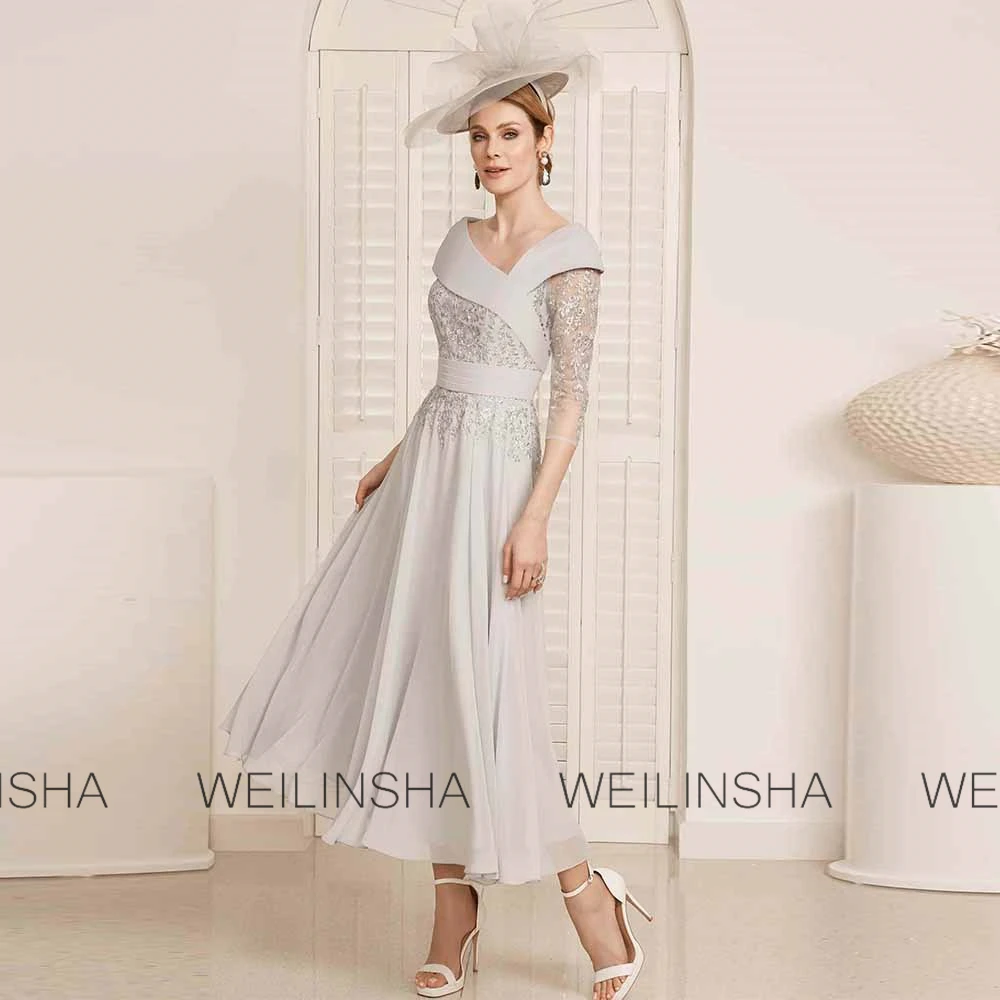 Classy เจ้าบ่าวแม่ชุด 2025 ชีฟอง A-Line ชุดราตรีสีเทา V คอเย็บปักถักร้อยจีบ Ruched แม่ของชุดเจ้าสาว