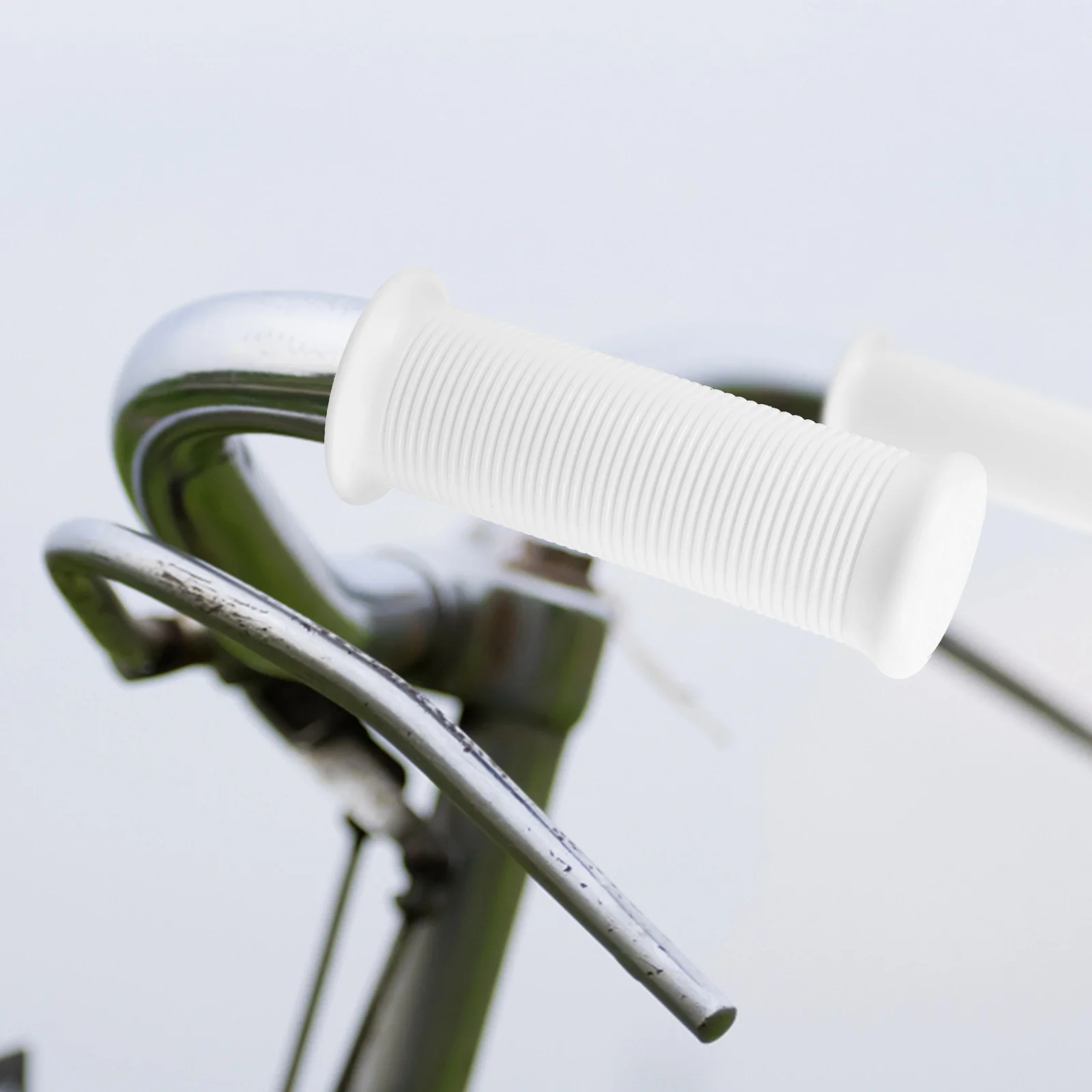

1 Pair Motorcycle TPU Vintage Handlebar Cover Universal Thread Bike Grips Non-Slip Handlebar Grips White 25/28MM