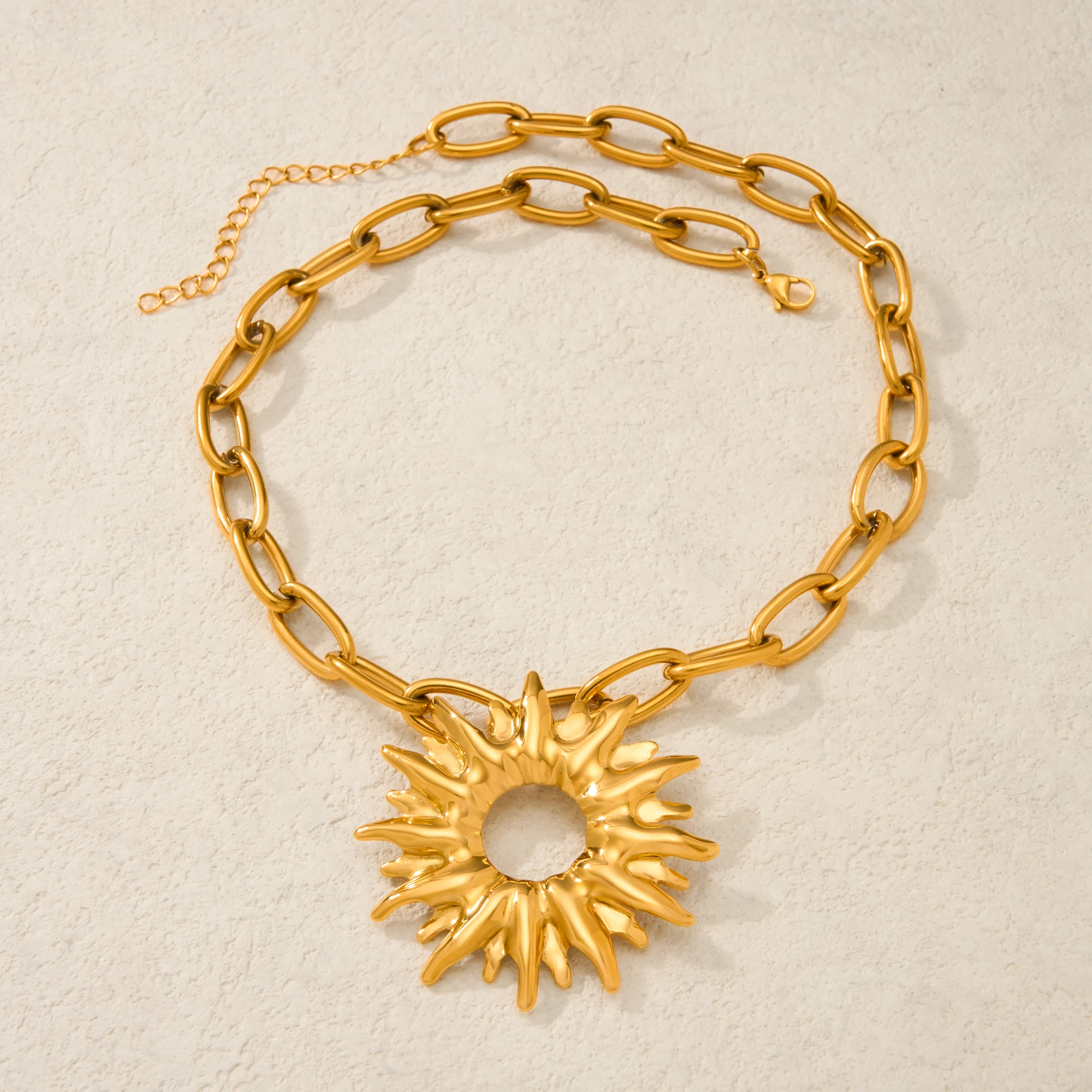 DASEIN New Vintage Sunflower Gear Chunky Pendant Necklace 18k Gold Plated Stainless Steel Tarnish Free Lady Punk Jewelry Gifts