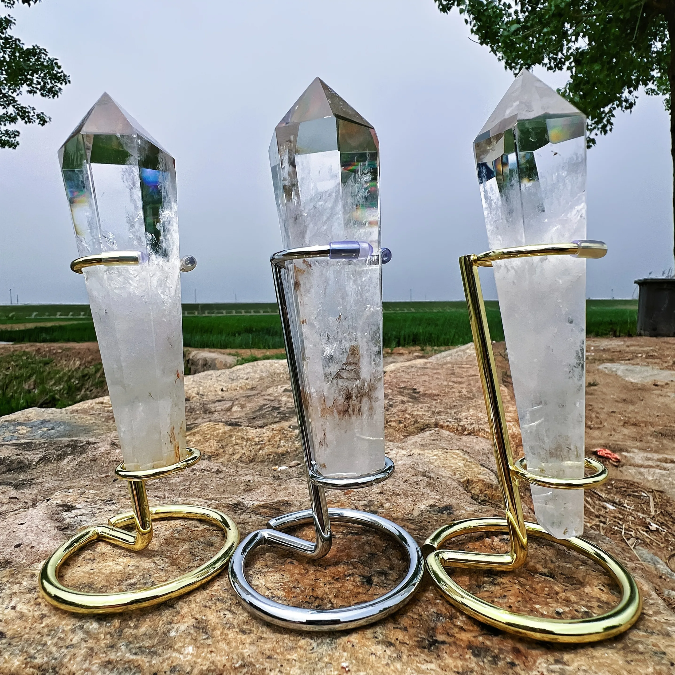 1pc White Crystal Wand, Polished Crystal for Meditation, Elegant Natural Stone Decor for Home & Office, Ideal Holiday Day Gift