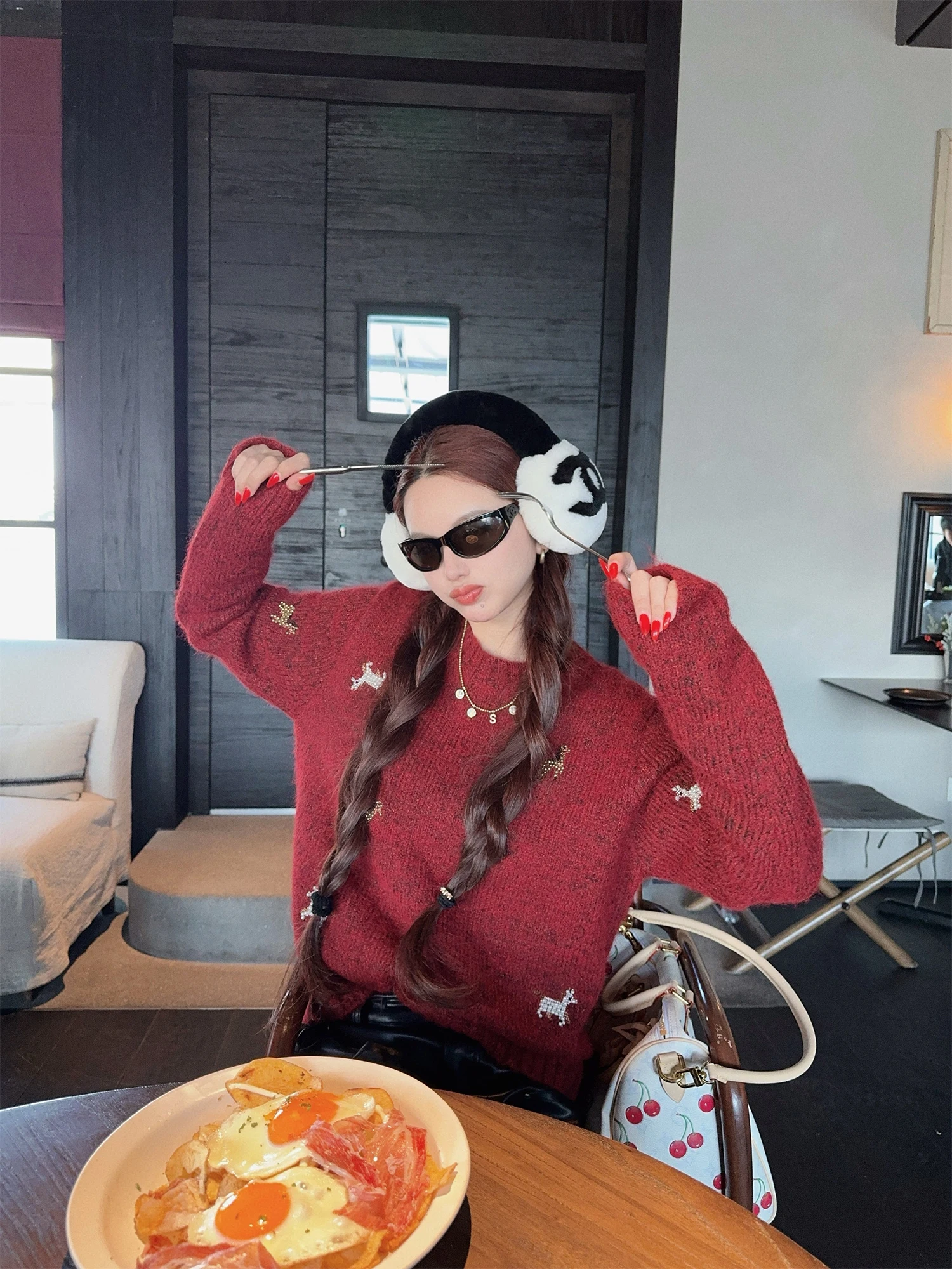 

Красный вязаный свитер с вышивкой для женщин, свободный крой, зимний, модный, повседневный, винтажный, с узором, новогодний топ