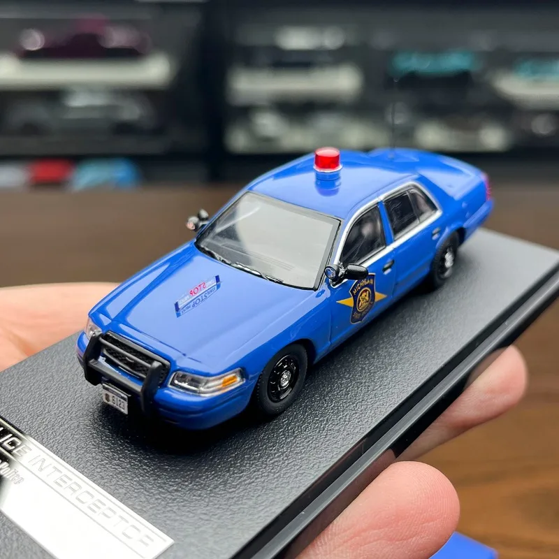

Rollin 1:64 Ford CV Michigan Police Simulation, модель автомобиля из статического сплава, подарочная игрушка для детей, коллекционное украшение для взрослых.