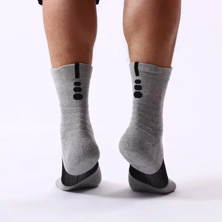 3 Paar Herren Komfort-Passform Gepolsterte Performance-Sportsocken für Outdoor-Aktivitäten 2026 Neu