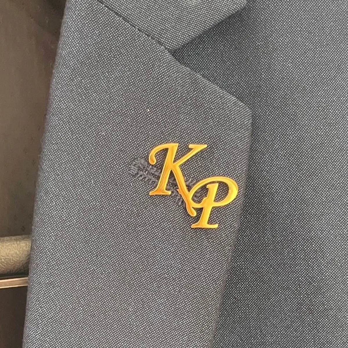 Custom Initials Name Brooch For Groom Men's Stainless Steel Personalized Initials Letters Lapel Pin Wedding Jewelry Gifts